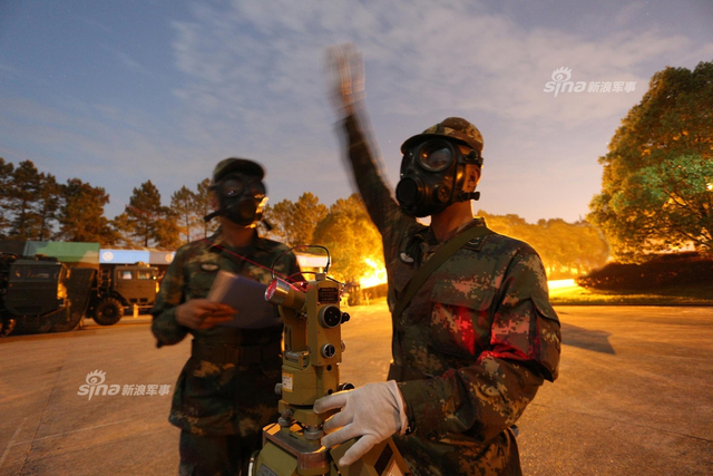 直指美日和台独势力！解放军东风15导弹十连发