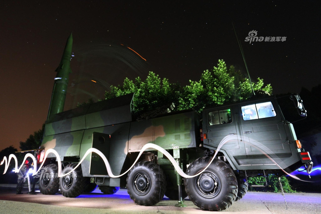 直指美日和台独势力！解放军东风15导弹十连发