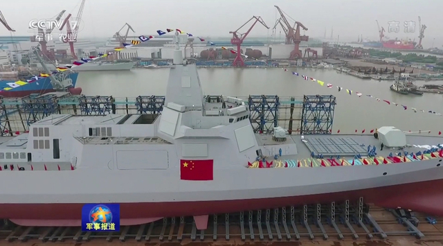 四波段雷达112垂发世界最强？中国055大驱下水