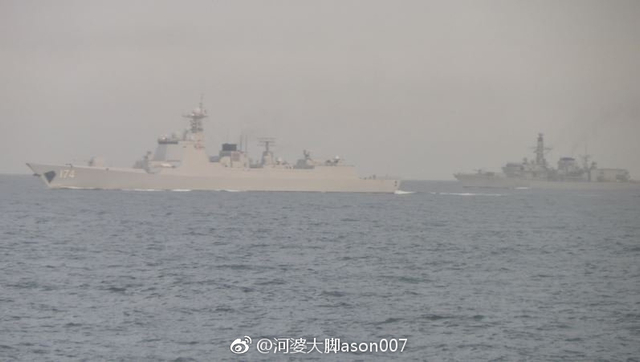 新摄影师!荷兰军舰伴航中国参加中俄联演舰艇