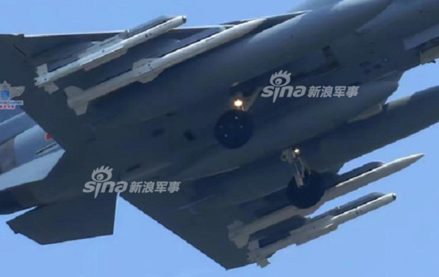 中国歼16和歼10C挂载PL15导弹：搭配歼20更厉害