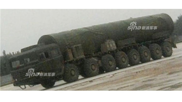 解放军东风31AG弹道导弹曝光！射程超一万公里