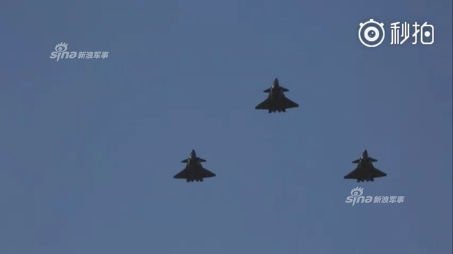 国之利剑已出鞘！解放军五架歼20战机划破长空