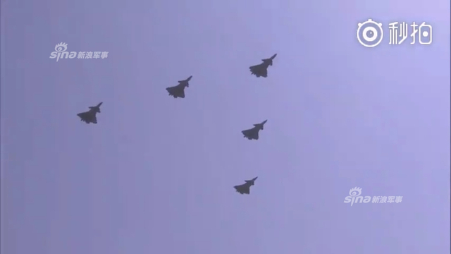 国之利剑已出鞘！解放军五架歼20战机划破长空