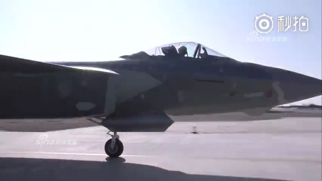 国之利剑已出鞘！解放军五架歼20战机划破长空