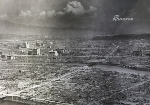 日本广岛核爆之后全景图:战争缔造者是真凶手