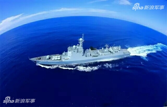 终于也有052D了！解放军东海舰队战舰航行靓照