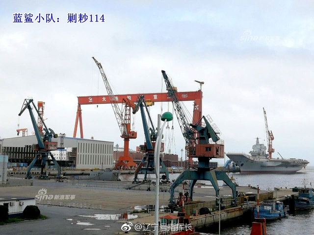 管中窥豹！国产航母舰岛再搭脚手架安装相控阵