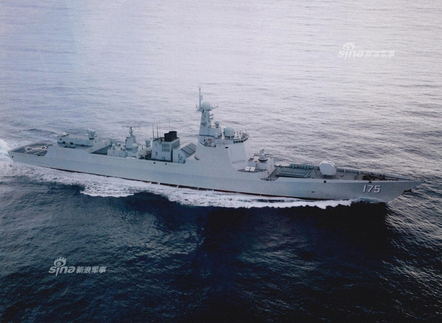 首曝中国052D驱逐舰发射鹰击18反舰导弹近距图