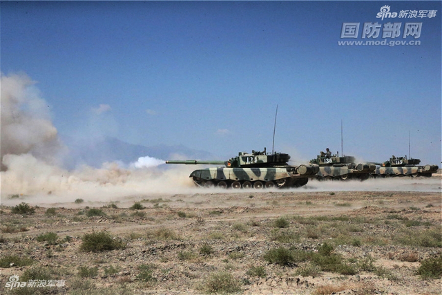 中国96A坦克高原演练:对印度越界我们仁至义尽