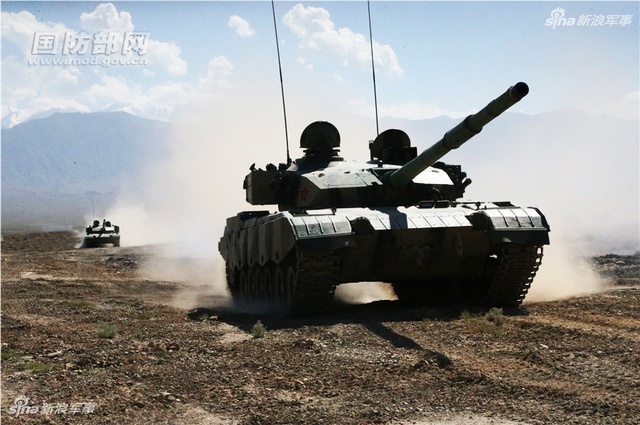 中国96A坦克高原演练:对印度越界我们仁至义尽
