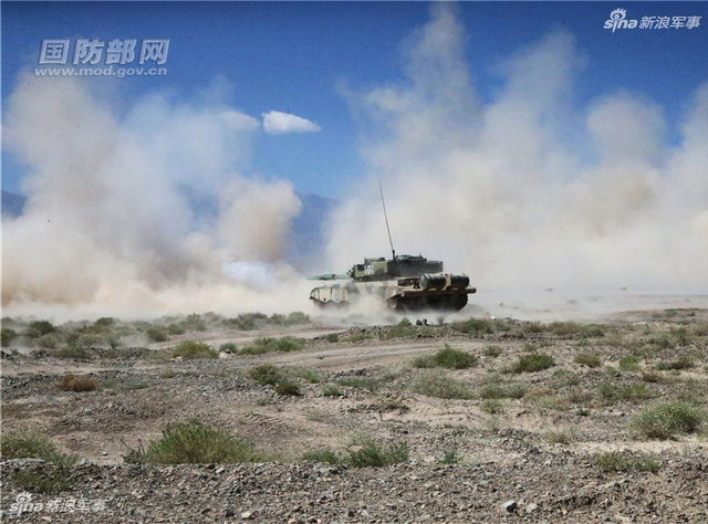 中国96A坦克高原演练:对印度越界我们仁至义尽