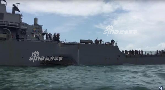 美军水兵在南海打牌钓鱼:随后军舰就被撞了