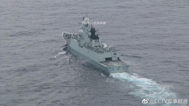 扬威四海！我海军护航编队054A护卫舰返航途中秀火力