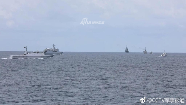 扬威四海！我海军护航编队054A护卫舰返航途中秀火力