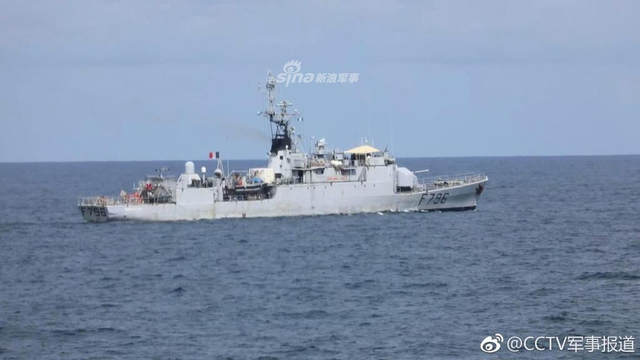 扬威四海！我海军护航编队054A护卫舰返航途中秀火力