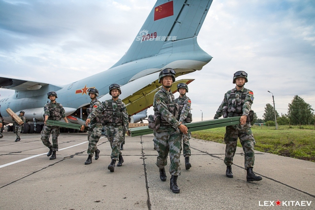 伊尔76抢镜!我军参加上合军演部队已全数抵俄