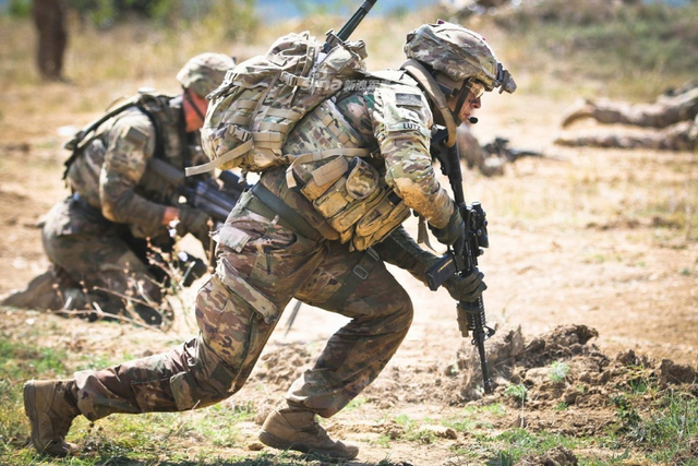美第一骑兵师激烈演习场景一瞥