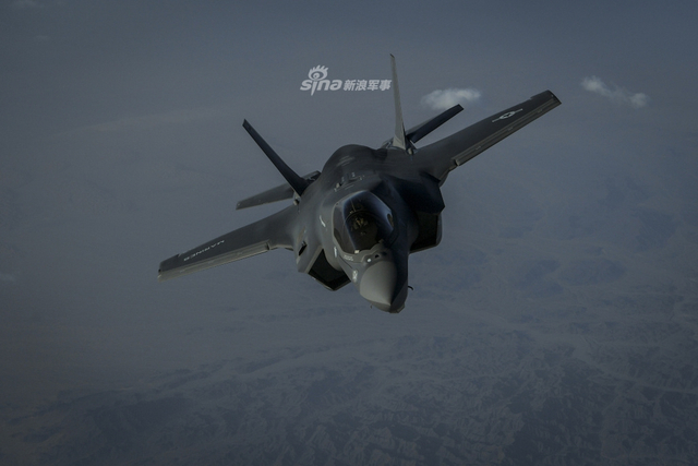 尽显狰狞外形！美海军陆战队F35B实战剪影很有型