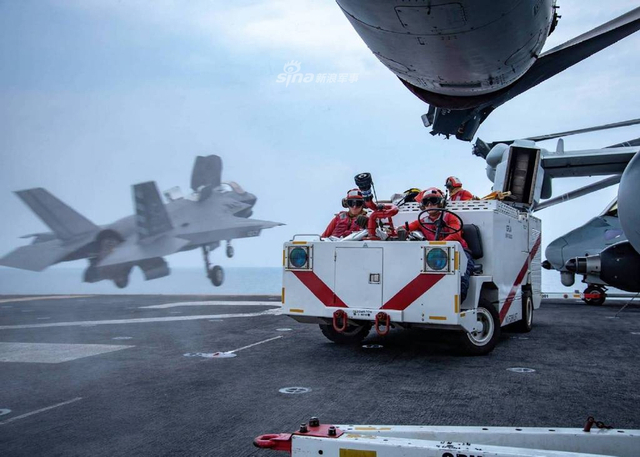 美海军两栖舰载F35B进驻波斯湾