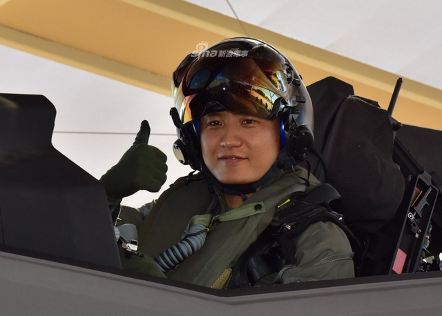 东亚空域越发紧张！韩空军飞行员完成首次F35飞行训练