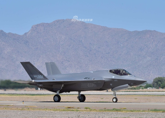 东亚空域越发紧张！韩空军飞行员完成首次F35飞行训练