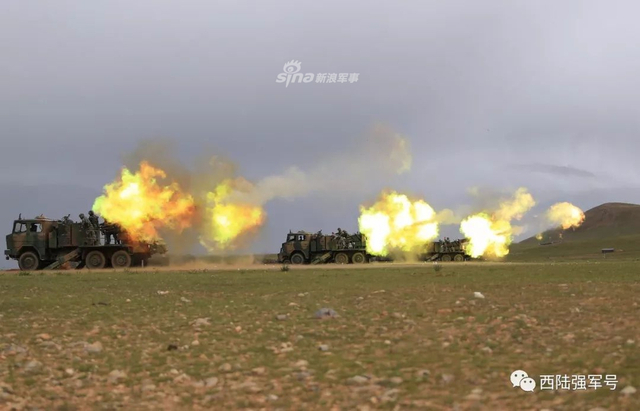 为国御边火力旺！我77集团军卡车炮青藏高原集群射击