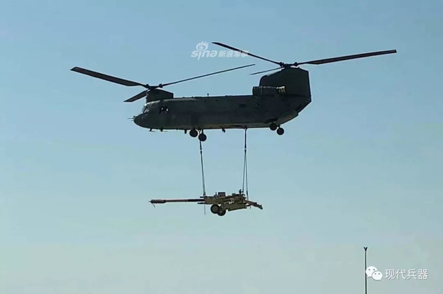 我轻型火炮首次进行直升机吊运
