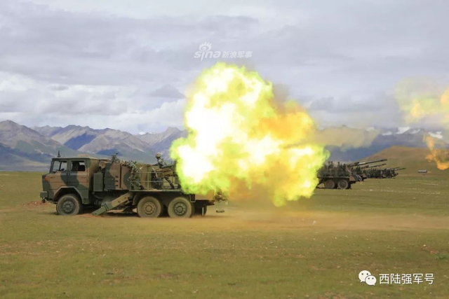 为国御边火力旺！我77集团军卡车炮青藏高原集群射击