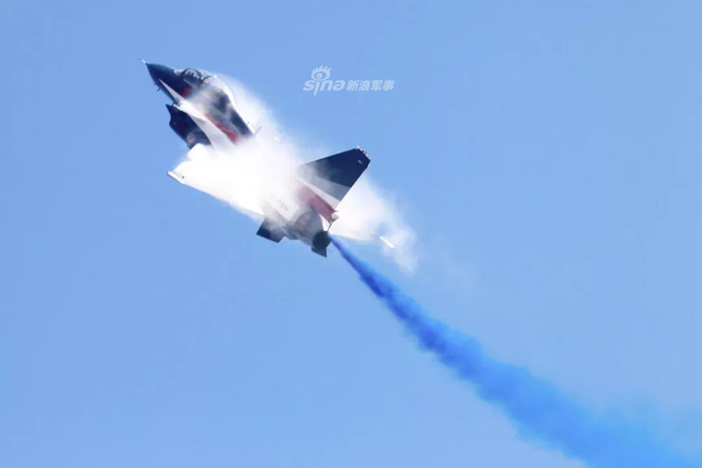 中国空军的娇子！我八一飞行表演队歼10献艺再展英姿