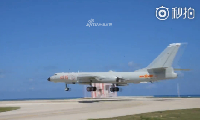 提升南海实战能力！我空军轰6K首次训练岛礁起降