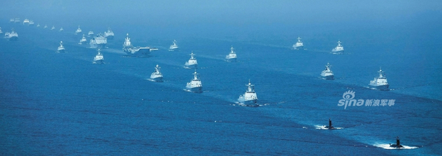 可以换屏保啦！独特宽屏视角再现我海军南海阅兵盛况