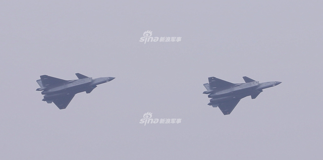 龙啸九天!我歼20战机珠海航展秀惊人机动性