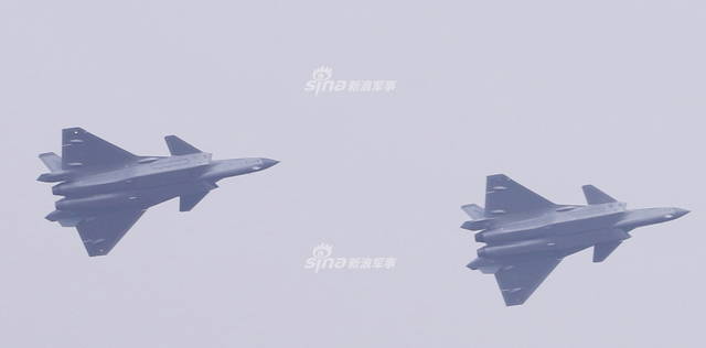 龙啸九天!我歼20战机珠海航展秀惊人机动性