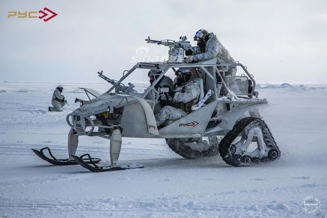 11           雪橇和雪地履带轮的配合能让雪地突击战车能够更好