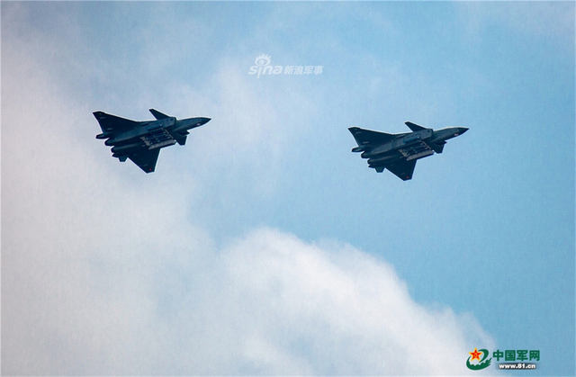 最好的生日礼物！我歼20航展四机编队献礼空军69周年