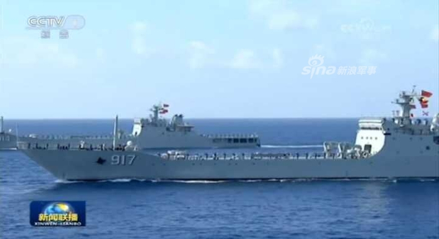史上最壮观！中国海军南海阅兵辽宁舰领衔编队劈波斩浪