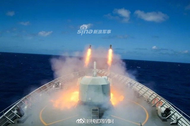 听说美舰又来了?我南海舰队某部急赴某海域实战演习