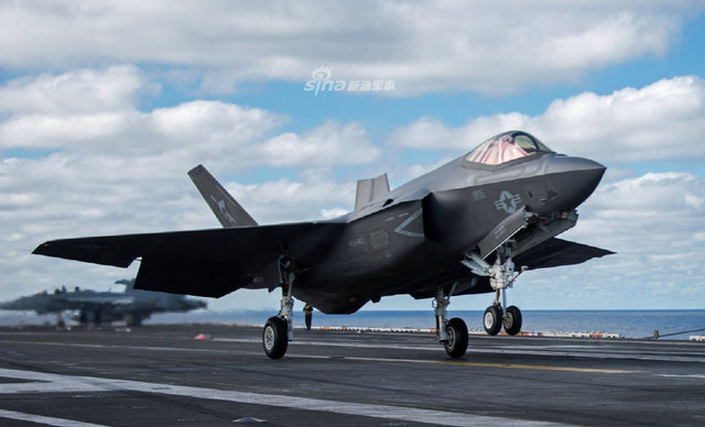 对其随时警惕!美海军卡尔文森航母携F35C在太平洋训练