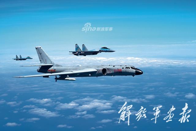 南部战区空军苏35对海实战演练