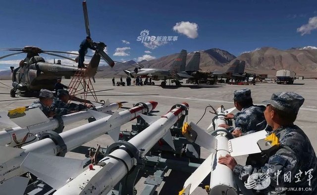 随时战备!西部战区空军歼11B领衔飞豹米171联合演习