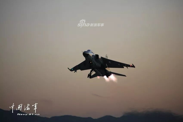 不上航母我也牛!我北海舰队歼15渤海昼夜实弹演练