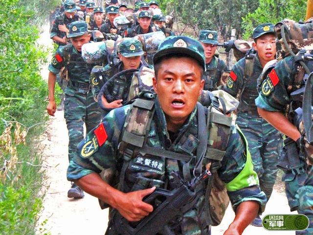 铸就反恐利剑!我95后武警特战参加