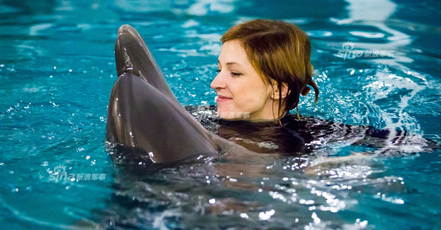 佳人风采依旧！前检察长娜塔莉亚在普京就职典礼上火了