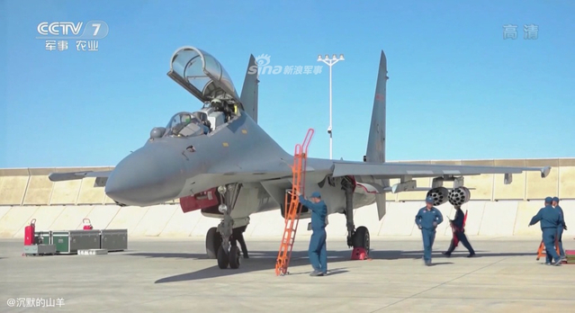 展示一发入魂！西部战区歼16火箭弹对地攻击快准狠