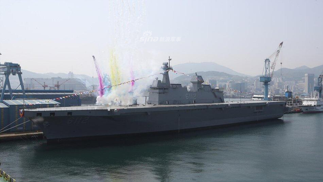 这小身板不够看啊！韩