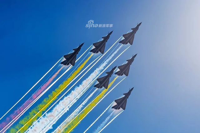 中国空军的娇子！我八一飞行表演队歼10献艺再展英姿
