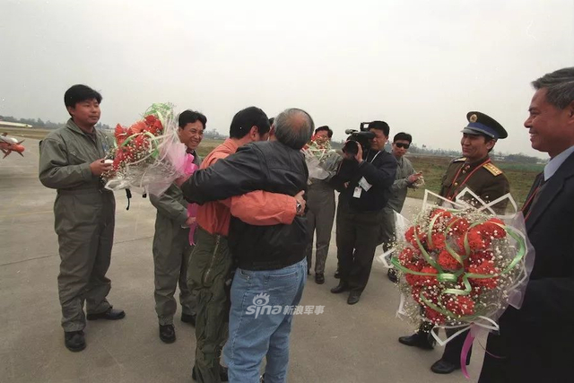 猛龙生日快乐！深情缅怀宋文骢总师与歼10战机首飞