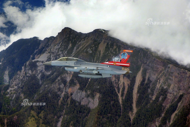 欺师灭祖!台湾F16和日本F35在美军基地高调编队飞行