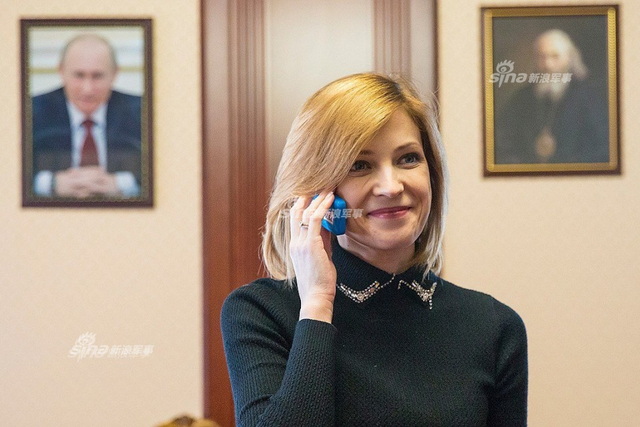 佳人风采依旧！前检察长娜塔莉亚在普京就职典礼上火了